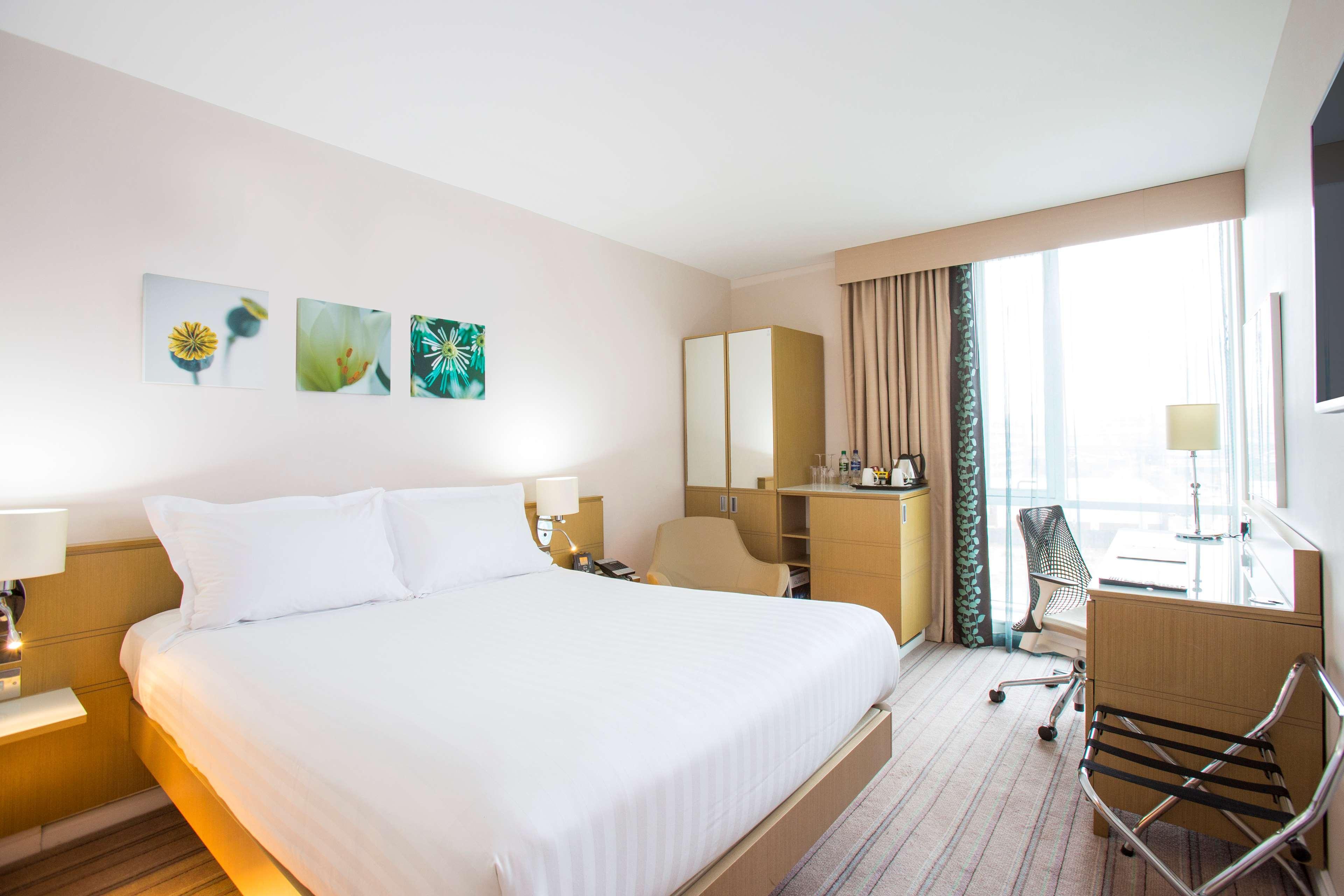 Hilton Garden Inn Glasgow City Centre Экстерьер фото
