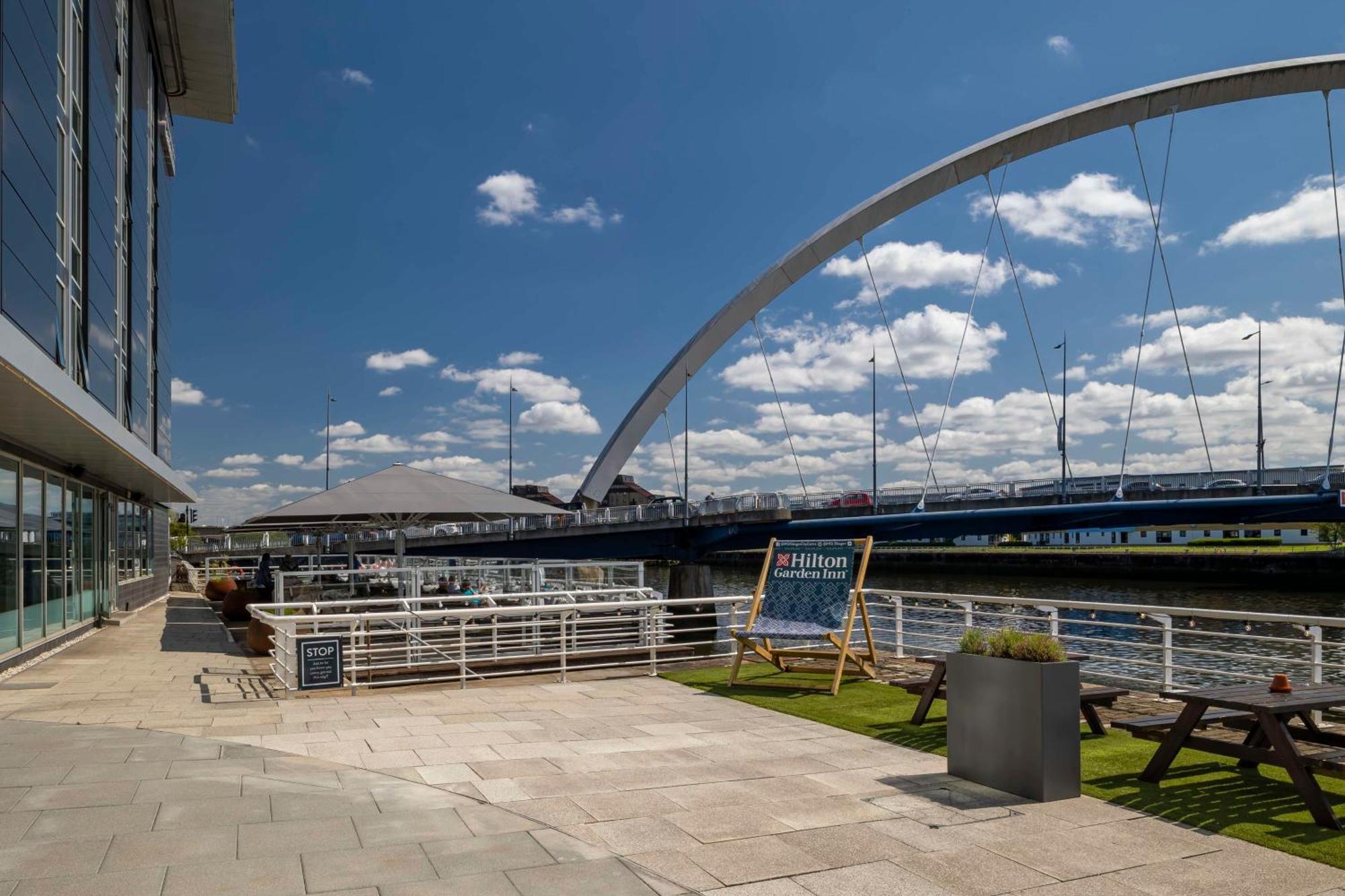 Hilton Garden Inn Glasgow City Centre Экстерьер фото