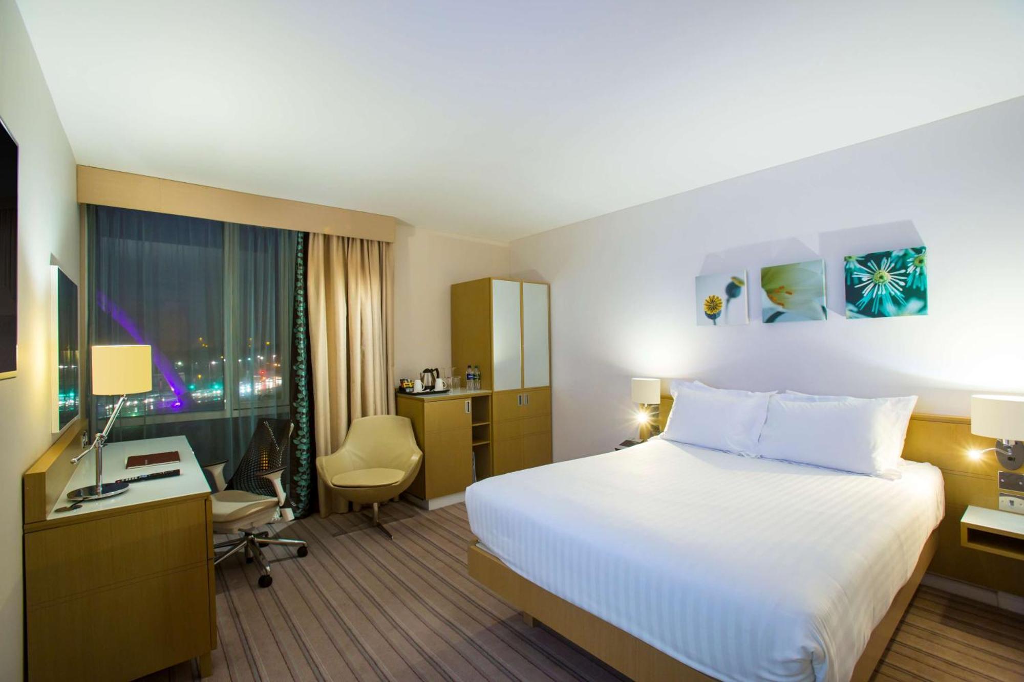 Hilton Garden Inn Glasgow City Centre Экстерьер фото