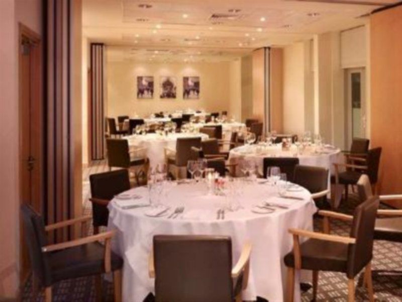 Hilton Garden Inn Glasgow City Centre Экстерьер фото