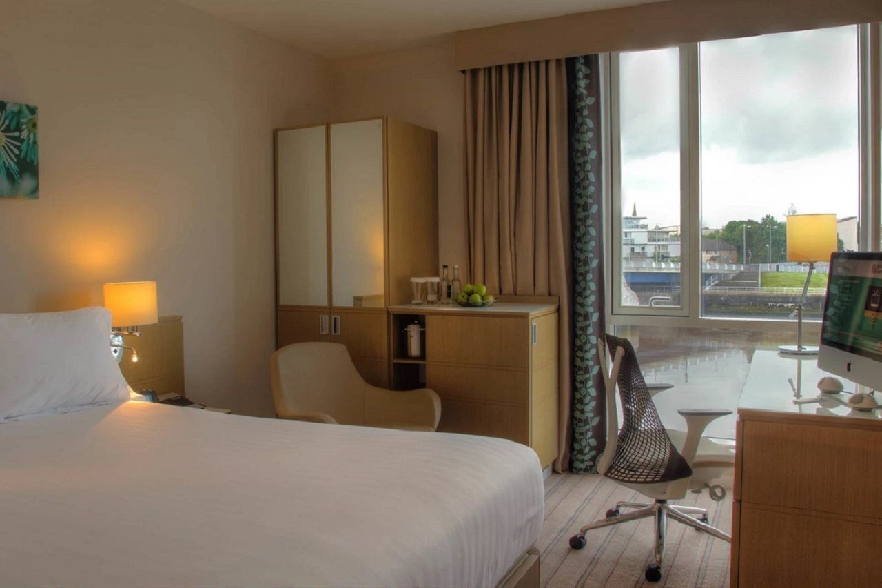 Hilton Garden Inn Glasgow City Centre Экстерьер фото